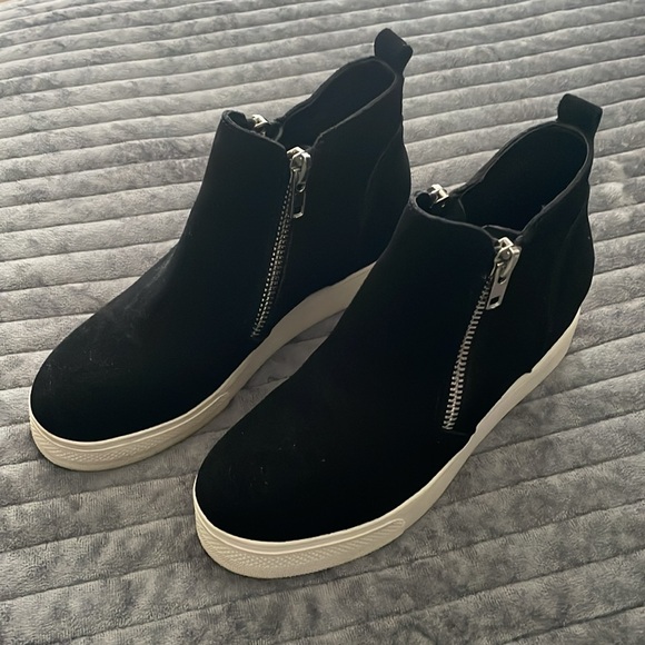 Steve Madden Wedgie Suede Ankle Sneakers - Picture 3 of 8